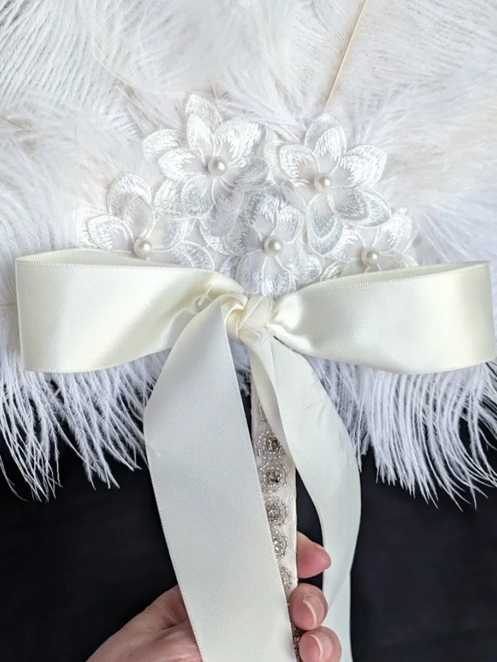 Vintage Style Bridal Feather Bouquet 1920s Ostrich Feather Fan - Picture 7 of 12
